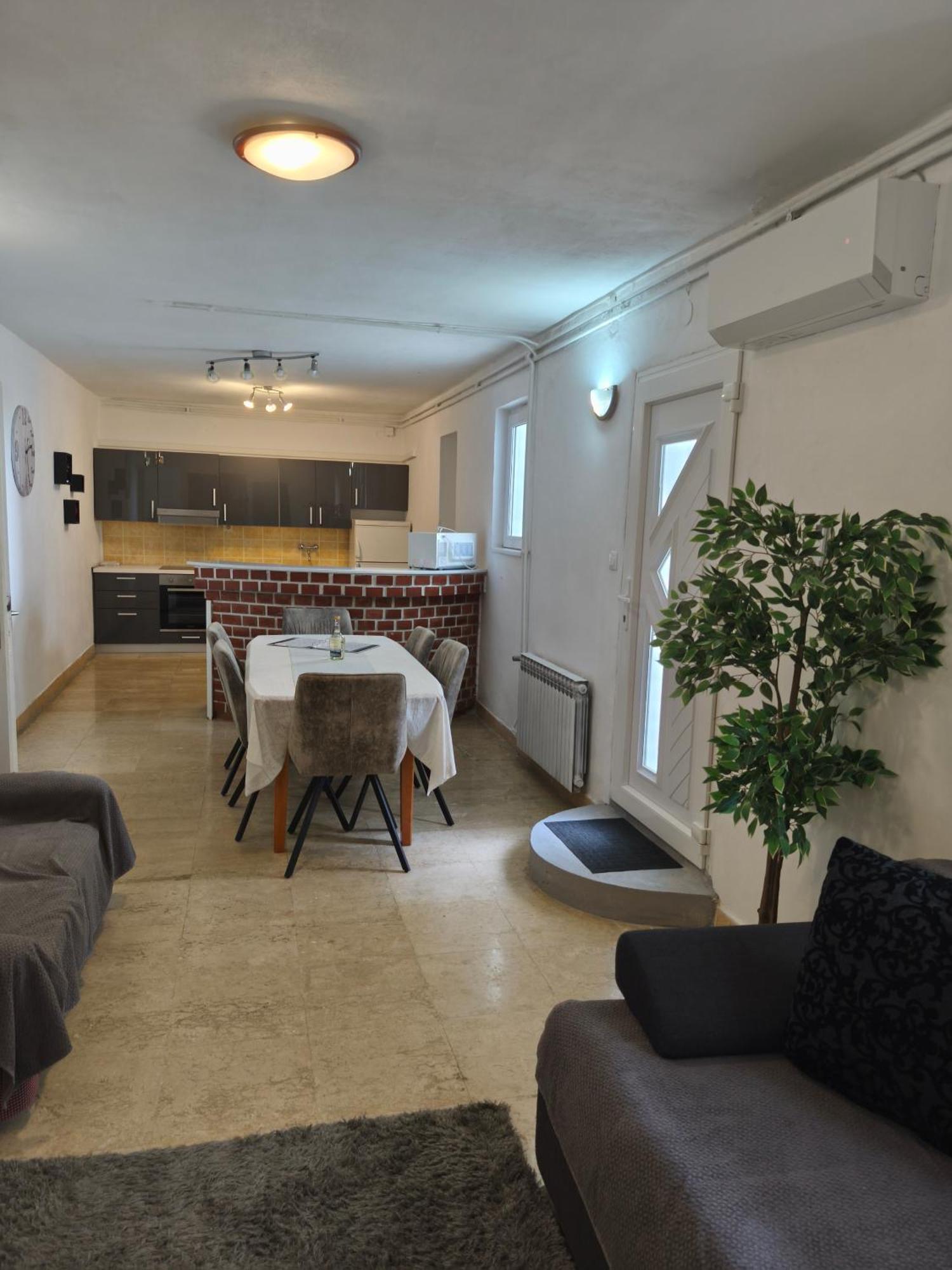 Apartma K&m *